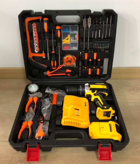 Шуруповерт жовтий з набором інструментів у кейсі (5 в ящ)