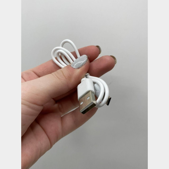 Електричні щипці та зарядка через USB для завивки вій з підігрівом Електричні щипці та зарядка через USB для завивки вій з підігрівом